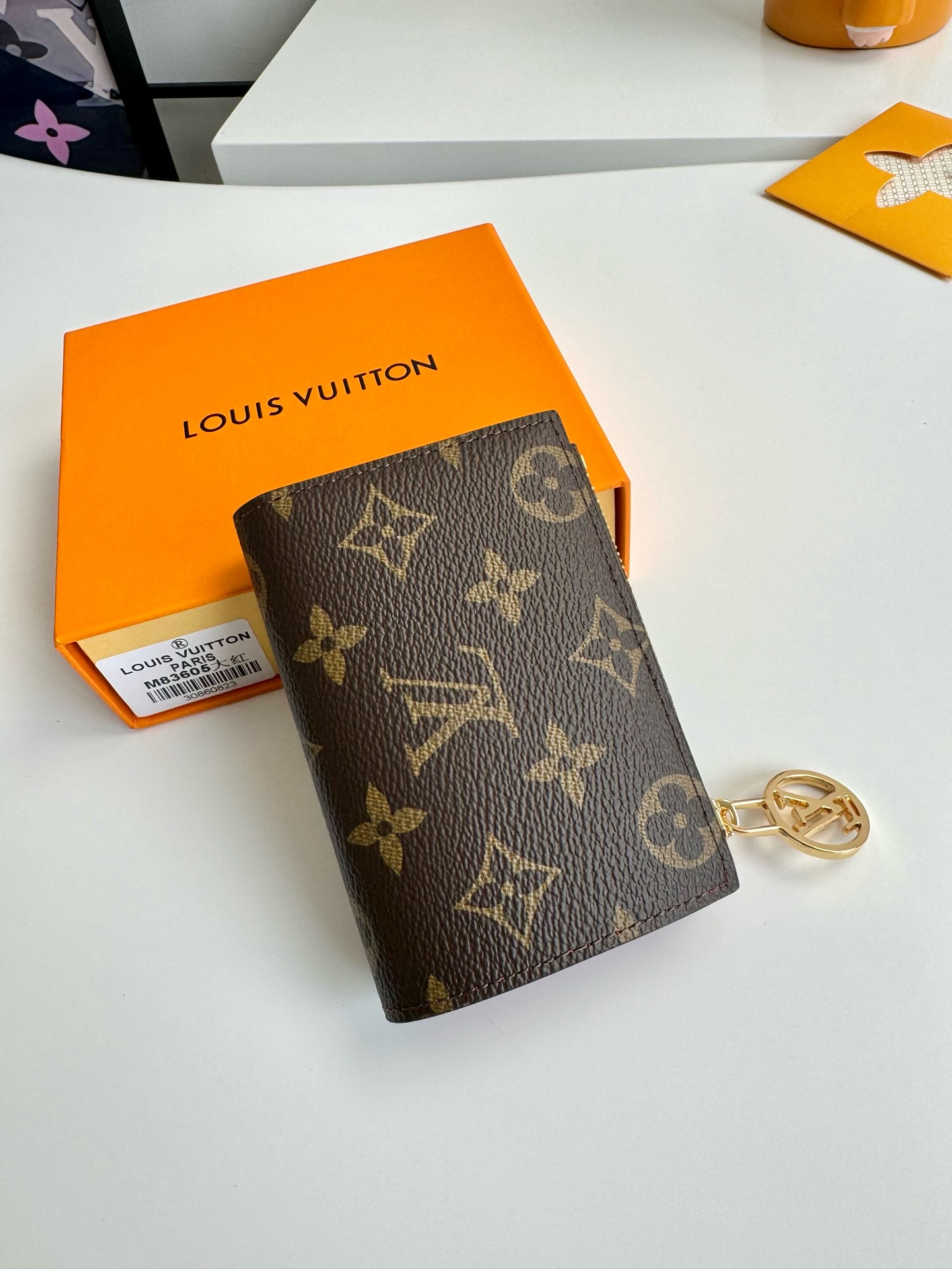 LV 루이비통 M83605 빨간