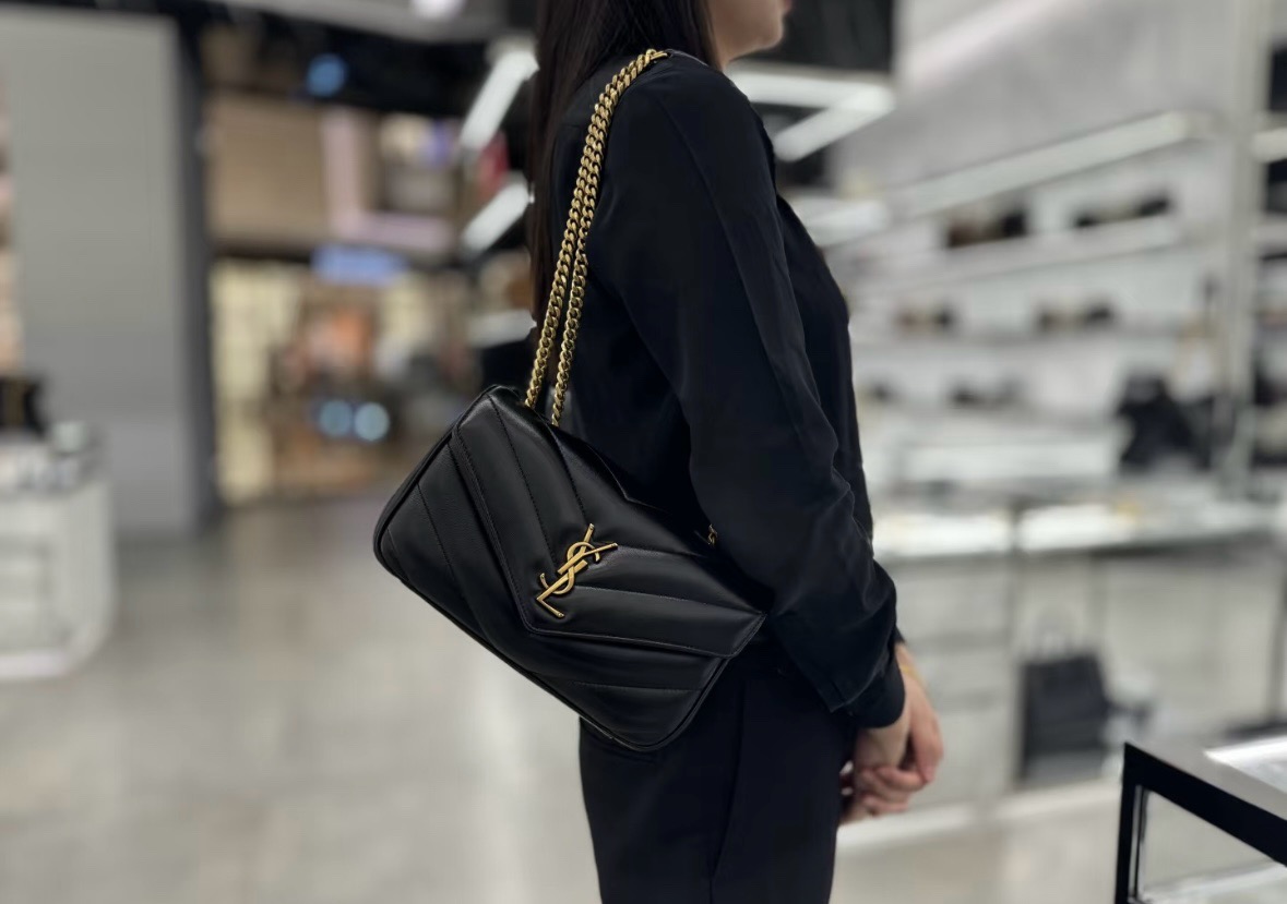 YSL 입생로랑 LouLou백