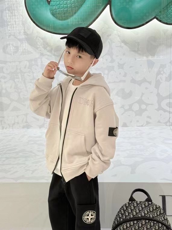 STONE ISLAND 스톤아일랜드 330018