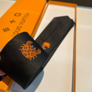 LV 루이비통 넥타니 31700301