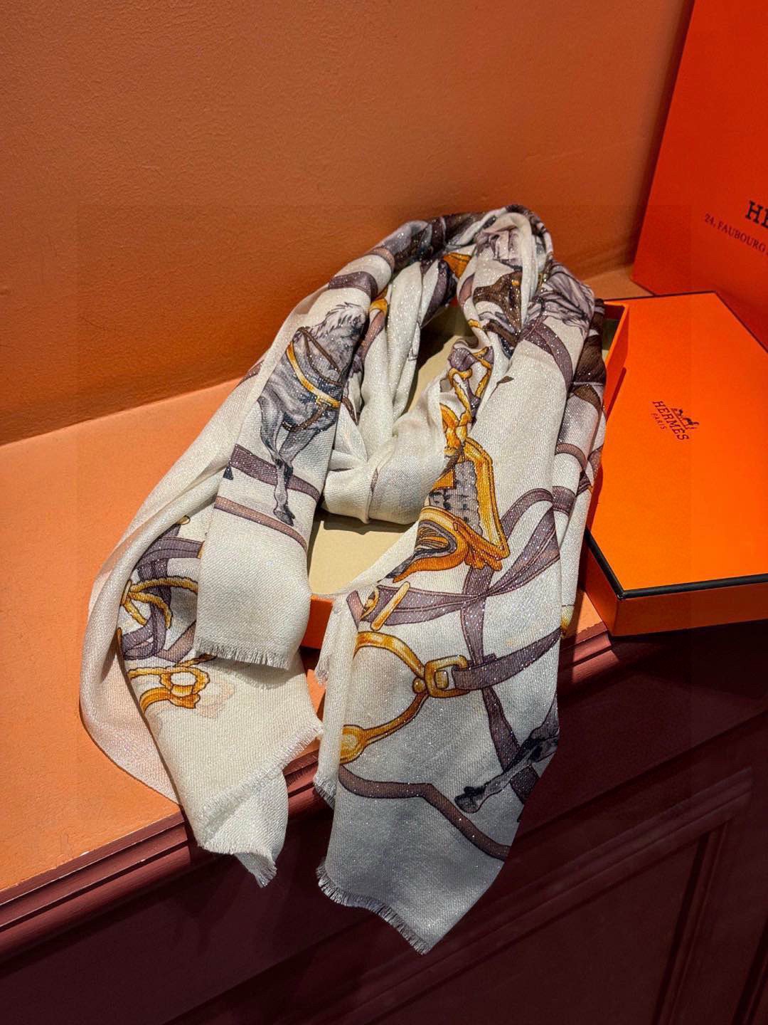 HERMES 에르메스  스카프 31700279