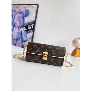 LV 루이비통 M13566