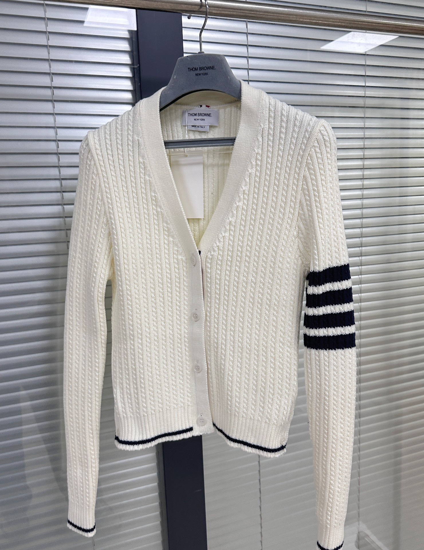 THOM BROWNE 톰브라운 가디건 3230018