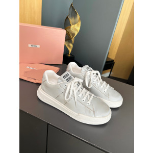 MIUMIU 미우미우 여성 41500325