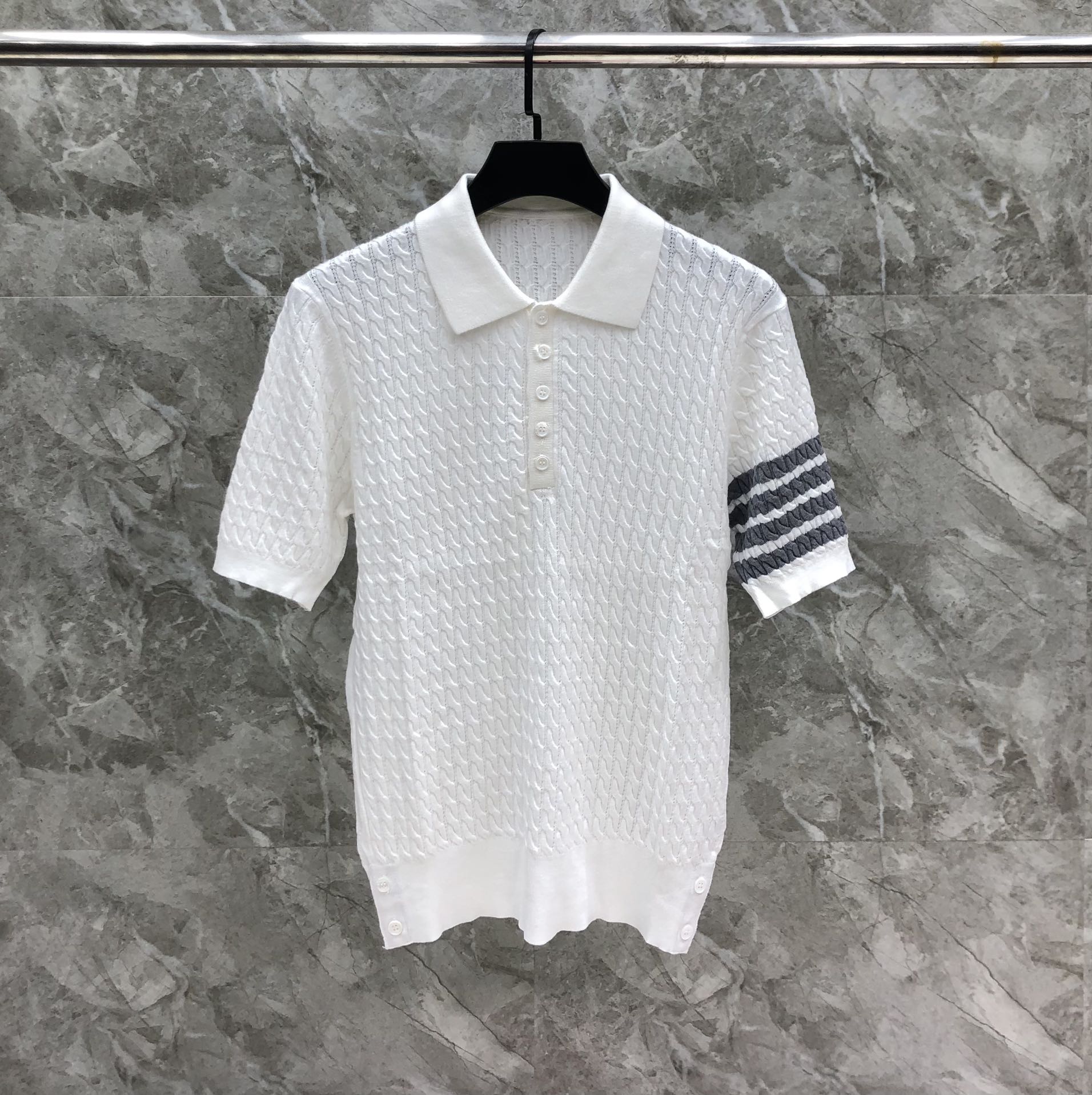 THOM BROWNE 톰브라운 4300081