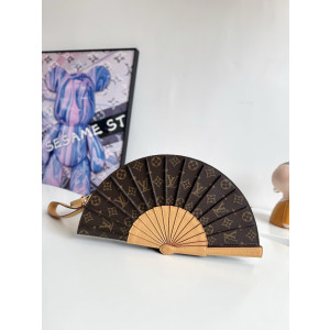 LV 루이비통 M14804