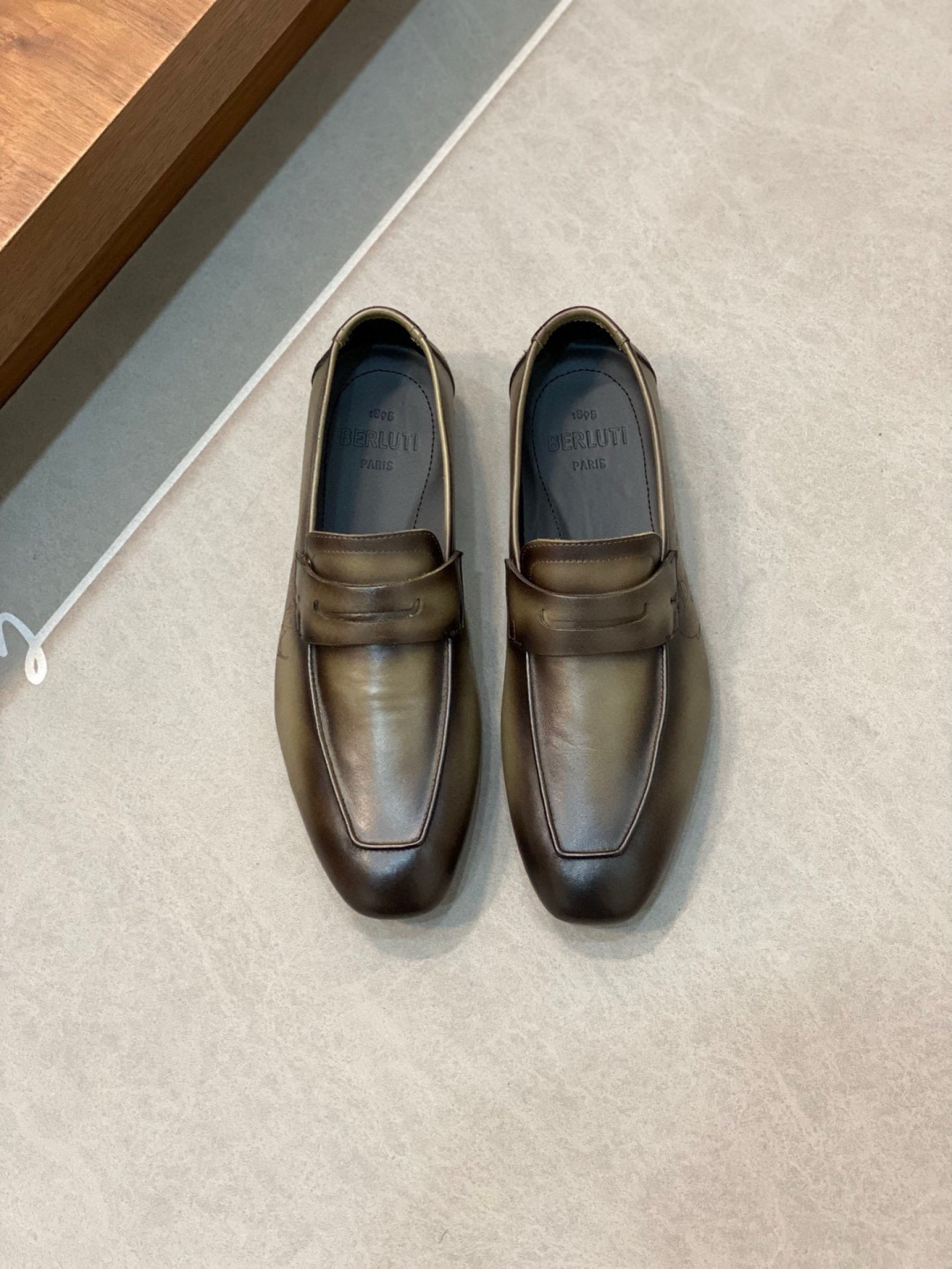 Berluti 벨루티 남성 53025045